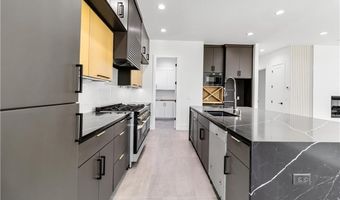 812 NW 11th St, Bentonville, AR 72712