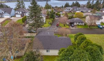 320 SOUTH St, Astoria, OR 97103