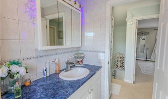 151 Willet Ave 5, East Providence, RI 02915