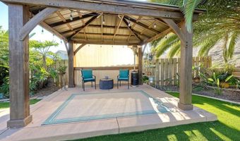 4876 Park Dr, Carlsbad, CA 92008