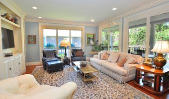 2 Schuyler Ln 2, Bloomfield, CT 06002