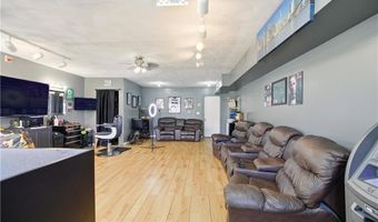 651 W Main Rd, Middletown, RI 02842