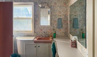 415 Elwell St, Alma, MI 48801