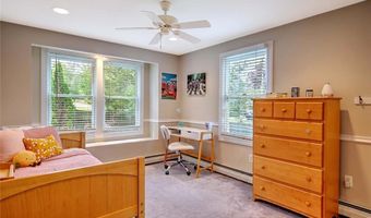 6 Kenmore Ct, Barrington, RI 02806