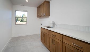 20607 SE Boer Pl, Bend, OR 97702