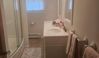 301 Compass Ave, Beachwood, NJ 08722