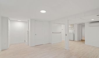 16 E LINDEN St, Alexandria, VA 22301