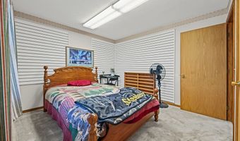 5869 Beechwood Ave, Alliance, OH 44601