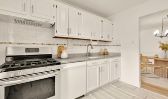 5301 WESTBARD Cir 210, Bethesda, MD 20816