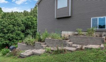 215 Cobblefield Ct, Ballwin, MO 63011