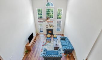 22985 WEYBRIDGE Sq, Ashburn, VA 20148