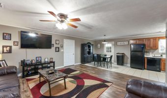 37 W Tracy St, Bells, TN 38006