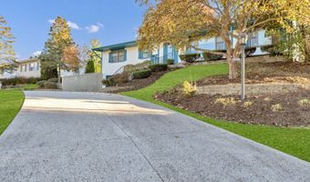 1405 Surrey Ln, Algonquin, IL 60102