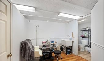 15 Thomas St, North Providence, RI 02911