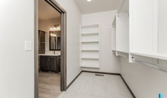 2408 E Brek St, Brandon, SD 57005