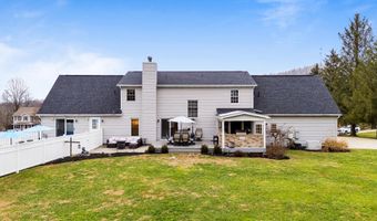 8 Country Oaks Dr, Barboursville, WV 25504