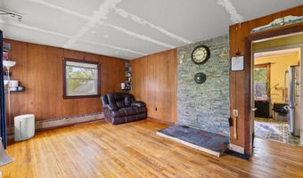 30 Trowbridge Rd, Bourne, MA 02532