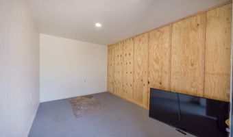 370 E Silverwood Ln, Benson, AZ 85602