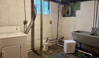 839 Bloomfield Ave, Akron, OH 44302