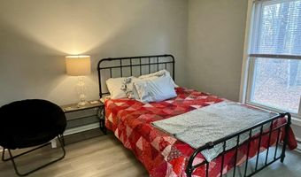 12 Pine Hill Dr, Bath, ME 04530