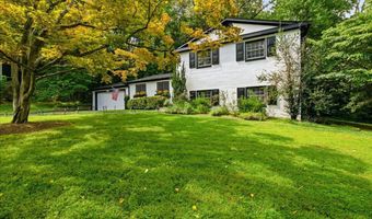 8906 TRANSUE Dr, Bethesda, MD 20817