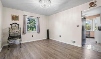 1 Dogwood Ct, Sayreville, NJ 08872