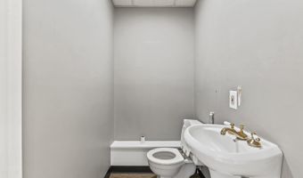 59 Bangor St, Augusta, ME 04330