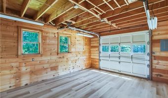 3 Sundale Rd, Cranston, RI 02921