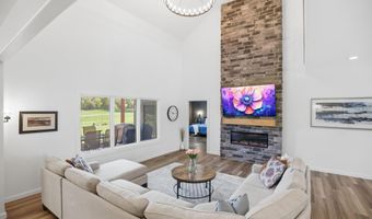 1908 Golfview Dr, Auburn, IN 46706