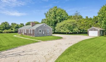 154 Meeting House Ln, Amagansett, NY 11930