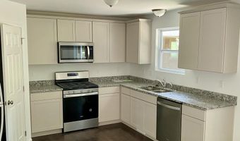 2682 Valley Dr, Ann Arbor, MI 48103