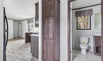 4 Sam St, Acushnet, MA 02743