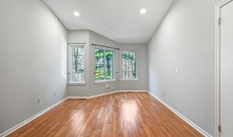 29 Encampment Dr, Bedminster, NJ 07921