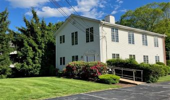 33 College Hill Rd 10, Warwick, RI 02886