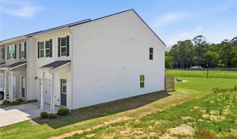 157 Village Green Dr, Adairsville, GA 30103