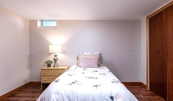 156 Sherwood Cir, Brattleboro, VT 05301