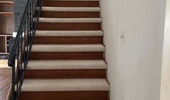 8415 SPICEWOOD Ct, Annandale, VA 22003