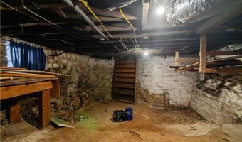 605 Atchison St, Atchison, KS 66002