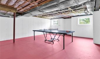 75 Wood St, Bristol, RI 02809