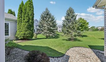 3354 N Stone Creek Cir, Madison, WI 53719