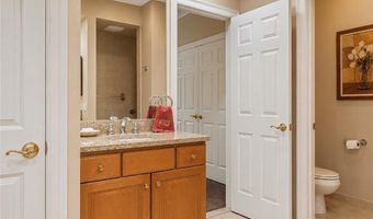 36 Overlook Dr 36, North Kingstown, RI 02852