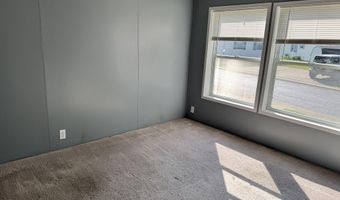 829 Savannah River Dr, Adrian, MI 49221