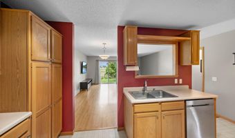 10390 64th St NE, Albertville, MN 55301