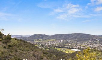 1949 Woodland Heights Gln, Escondido, CA 92026
