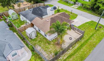 92 W 13TH St, Atlantic Beach, FL 32233