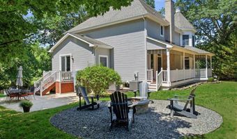 41 Sears Ave, Atlantic Highlands, NJ 07716
