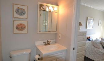 49 Seabreeze Ln 49, Bristol, RI 02809