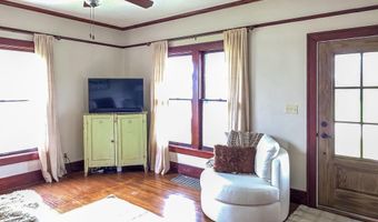 334 17th St, Ackley, IA 50601