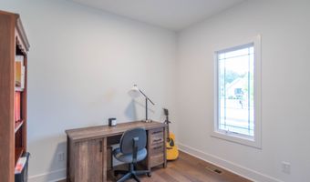 921 Justine Cir E, Indianapolis, IN 46234