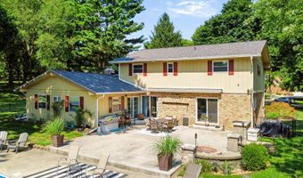 8852 Ridge Hill Dr, Indianapolis, IN 46217